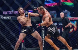 Tung đòn móc bất ngờ, "máy knockout" Anatoly Malykhin giành đai ONE Championship