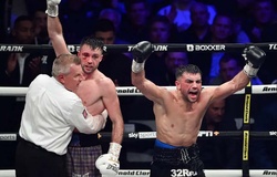 Josh Taylor nhọc nhằn vượt qua Jack Catterall, bảo vệ 4 đai vô địch trong tranh cãi