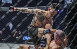 Thành Lê knockout Garry Tonon với đòn đấm chớp nhoáng, bảo vệ đai hạng lông ONE Championship