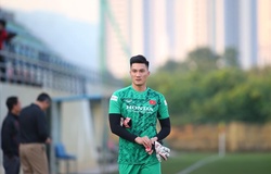 Bùi Tấn Trường tái nhiễm COVID-19, ông Park gọi thủ môn SLNA thay thế