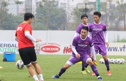 Ông Park như “ngồi trên đống lửa” vì cầu thủ liên tiếp dính COVID-19