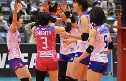 "Khủng long" Thanh Thúy chấm dứt chuỗi trận thất bại kinh hoàng