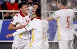 Thanh Bình trở thành cầu thủ Việt Nam đầu tiên chọc thủng lưới Nhật Bản