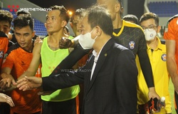 Bầu Hiển thưởng nóng SHB Đà Nẵng 200 triệu đồng sau trận thua Hà Nội FC