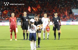 Em bé trao bóng cho các tuyển thủ: Sự kiện lịch sử ở SEA Games 31