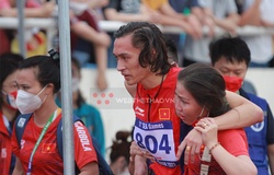 Trần Nhật Hoàng đau đớn không thể đứng dậy, nói lời xin lỗi tới NHM