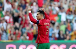 Ronaldo lập cú đúp cho Bồ Đào Nha nhưng vẫn tức giận