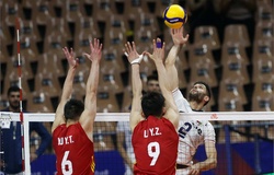 Nỗ lực bất thành, bóng chuyền nam Trung Quốc bại trận trước Iran ngày mở màn VNL 2022