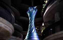 Ấn tượng với chiếc cúp vô địch ICONS Global Championship 2022 của bộ môn Tốc Chiến