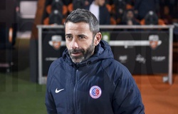 HLV Nimes cần mua nhiều tiền vệ nhưng không cần Quang Hải