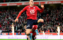 AC Milan chào thua Newcastle trong cuộc theo đuổi hậu vệ Hà Lan