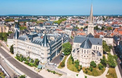 Khám phá nơi Quang Hải sống ở Pháp: Pau có tầm nhìn đẹp nhất thế giới về trái đất