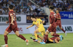 Đá hơn người, HAGL vẫn chưa biết thắng ở V.League 2022