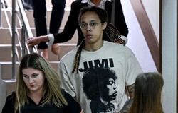 Sao bóng rổ Mỹ ngồi tù ở Nga viết thư cầu cứu tổng thống Joe Biden