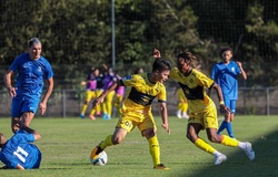 Hình ảnh cực hiếm của Quang Hải ở trận ra mắt Pau FC