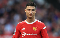 Ronaldo nhận tiền thưởng “6 con số” từ MU trước khi đề nghị ra đi