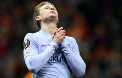 Barca cân nhắc biện pháp cứng rắn với De Jong để chuyển nhượng