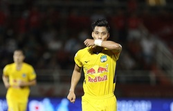 Biết Bùi Tiến Dũng bắt bài, Vũ Văn Thanh đánh lừa cựu đồng đội ở U23 Việt Nam