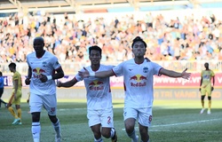 HAGL thắng trận thứ 4 liên tiếp, trở lại mạnh mẽ đua vô địch V.League 2022