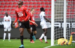 Bayern Munich thay thế Lewandowski bằng tiền đạo 17 tuổi