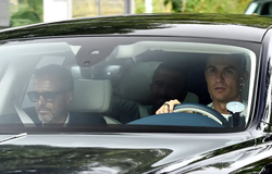 MU vẫn cứng rắn với Cristiano Ronaldo, tình hình thêm bế tắc