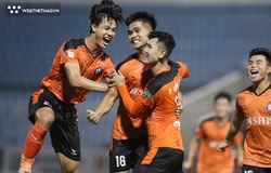 Ông Park đến sân, dàn sao trẻ Đà Nẵng tiếp tục thăng hoa, hạ đẹp Nam Định