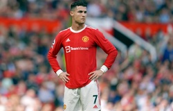 Ronaldo đề nghị MU định giá chuyển nhượng để tới một CLB bí ẩn