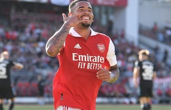 Gabriel Jesus tiếp tục bùng nổ, Arsenal đoạt Emirates Cup