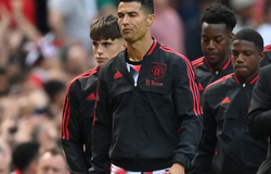 Ten Hag thừa nhận MU chơi tốt hơn với Ronaldo