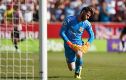 MU và De Gea trải qua ác mộng kinh hoàng trước Brentford