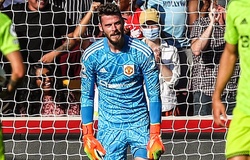CĐV MU: De Gea đáng bị đẩy ra đảo hoang!