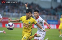 HAGL bị thổi 2 quả phạt đền, thua trận đầu tiên trên sân nhà