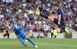 Lewandowski lập cú đúp cho Barca và phá kỷ lục của Aubameyang