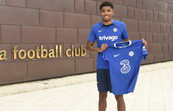 Chelsea chi gần 260 triệu bảng sau bản hợp đồng thứ 6