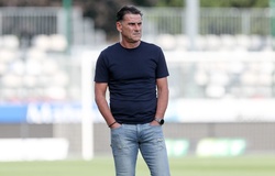 HLV Pau FC muốn mua “vớt” 1 tiền đạo ở ngày cuối chuyển nhượng