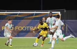 HLV Pau FC trách học trò khi rơi chiến thắng dù hơn người