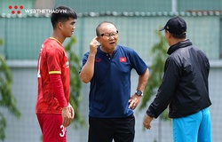HLV Park Hang Seo chỉnh “cực gắt” tình huống xử lý sai của tân binh Phạm Đình Duy