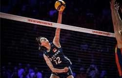 Đối đầu chủ nhà, Trung Quốc chết hụt sau màn rượt đuổi đầy kịch tính