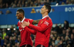 Ronaldo cán mốc 700 bàn thắng sau khi đóng vai “siêu dự bị”