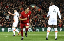 Alisson cản phá phạt đền, Nunez thành người hùng của Liverpool