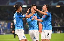 Napoli toàn thắng ở Champions League với hàng công hủy diệt