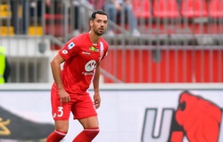 Hậu vệ Arsenal bị đâm trong trung tâm mua sắm ở Italia