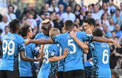 “Maradona mới” của Napoli lại bùng nổ, Osimhen lập hat-trick