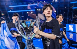 Deft chưa muốn giải nghệ, DRX chọn sẵn trang phục vô địch CKTG 2022