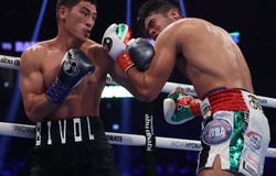 Dmitry Bivol thắng áp đảo Gilberto Ramirez: Thống nhất đai thẳng tiến