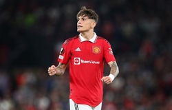 Garnacho lại làm nên lịch sử khi MU ngược dòng ở Carabao Cup