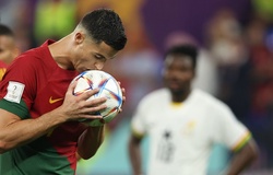 3 cơ hội bị bỏ lỡ của Ronaldo trước khi mở tỷ số cho Bồ Đào Nha