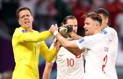 Thủ môn Szczesny thực hiện 3 pha cứu thua tuyệt đỉnh cho Ba Lan 