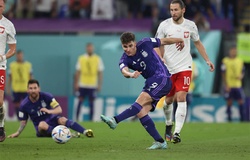 Bàn thứ hai siêu phẩm của Argentina trước Ba Lan phá kỷ lục 16 năm