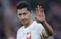 Ba Lan bị loại, Lewandowski vẫn vượt thành tích ghi bàn của Pele
